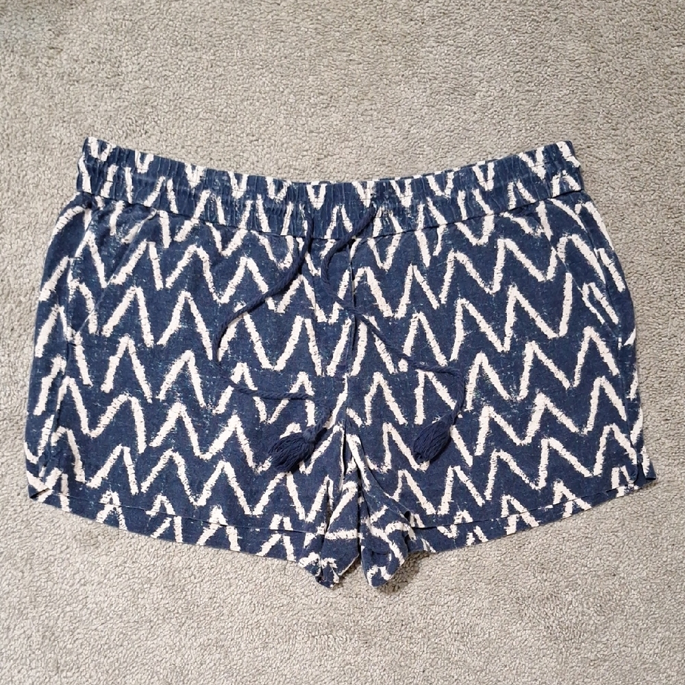 Loft Fashion Navy and White Zigzag Athletic Shorts